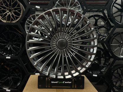 Veelspaaks Maybach style velg in Hyper Black