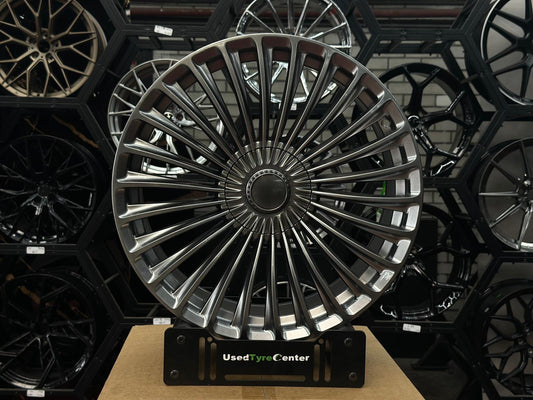 Veelspaaks Maybach style velg in Hyper Black