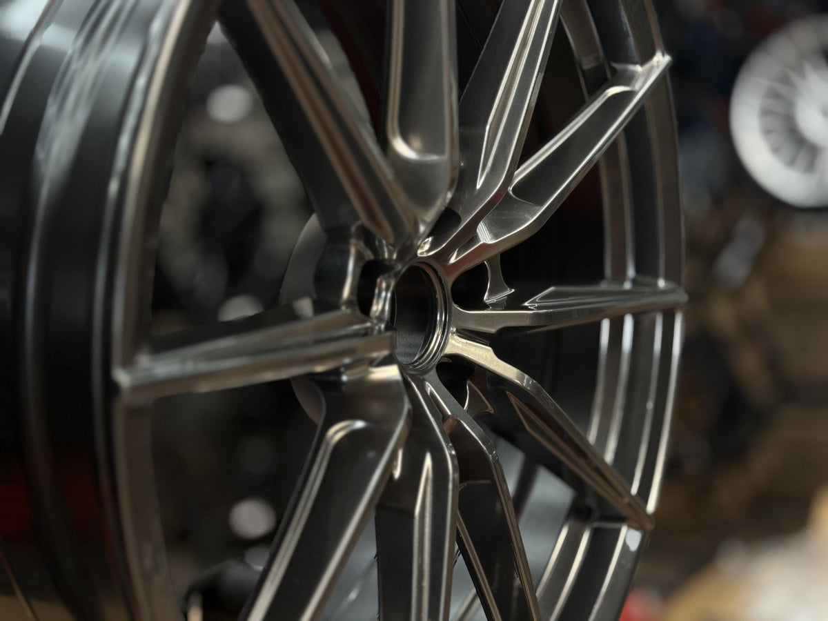 20" Flowform 10-Spaaks Hyper Black Rondom - 5x112