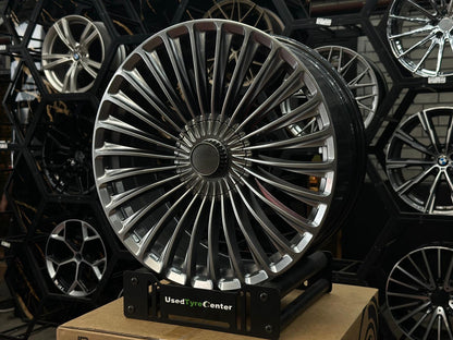 19" Maybach Style Hyper Black Breedset - 5x112