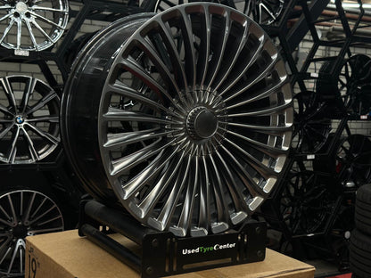19" Maybach Style Hyper Black Breedset - 5x112